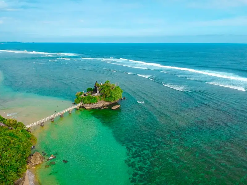 Your April 2026 Guide to Indonesia’s Dry Season Destinations