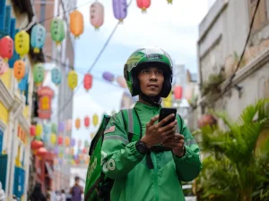 Your Essential Guide to Buying a SIM Card in Indonesia for Tourists