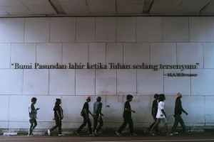 Ordering Food Like a Local: Essential Indonesian Restaurant Phrases
