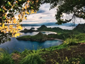 The Ultimate Labuan Bajo Nightlife Guide: Bars, Clubs &amp; Live Music