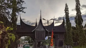 Where to See Orangutans in Sumatra: A Responsible Traveler’s Guide