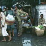 How to Get the Best IDR Exchange Rate: Money Changers vs. Banks in Indonesia