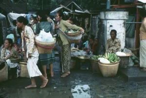 How to Get the Best IDR Exchange Rate: Money Changers vs. Banks in Indonesia