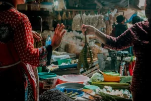 How to Order Food Like a Local: Navigating Indonesian Menus and Stalls