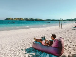 The Ultimate Lombok Nightlife Guide: Bars, Clubs &amp; Live Music