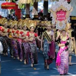 Eating with Your Hands in Indonesia: A Cultural How-To for Travelers