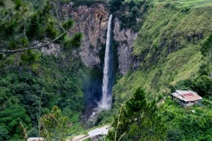 Lake Toba Day Trip: Explore Samosir Island’s Batak Culture