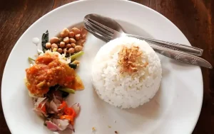 Seminyak &amp; Canggu Food Scene: Top Eateries for Every Traveler’s Taste